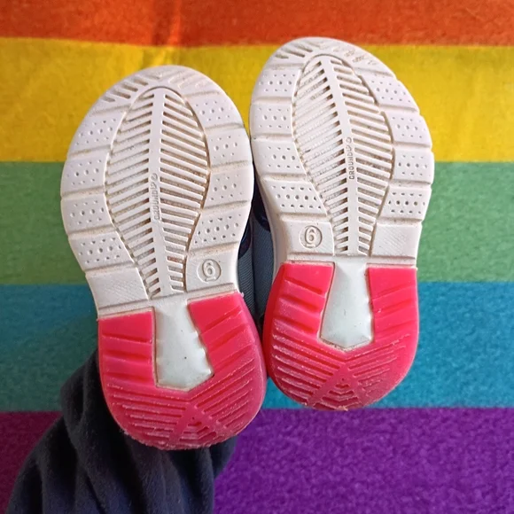 Ground Up Bluey Size 6 Light Up Sneakers - Picture 7 of 8